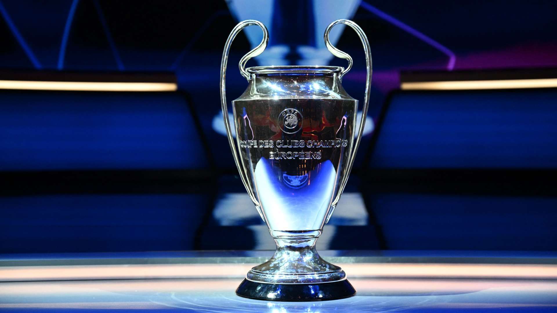 20221030 Champions League trophy