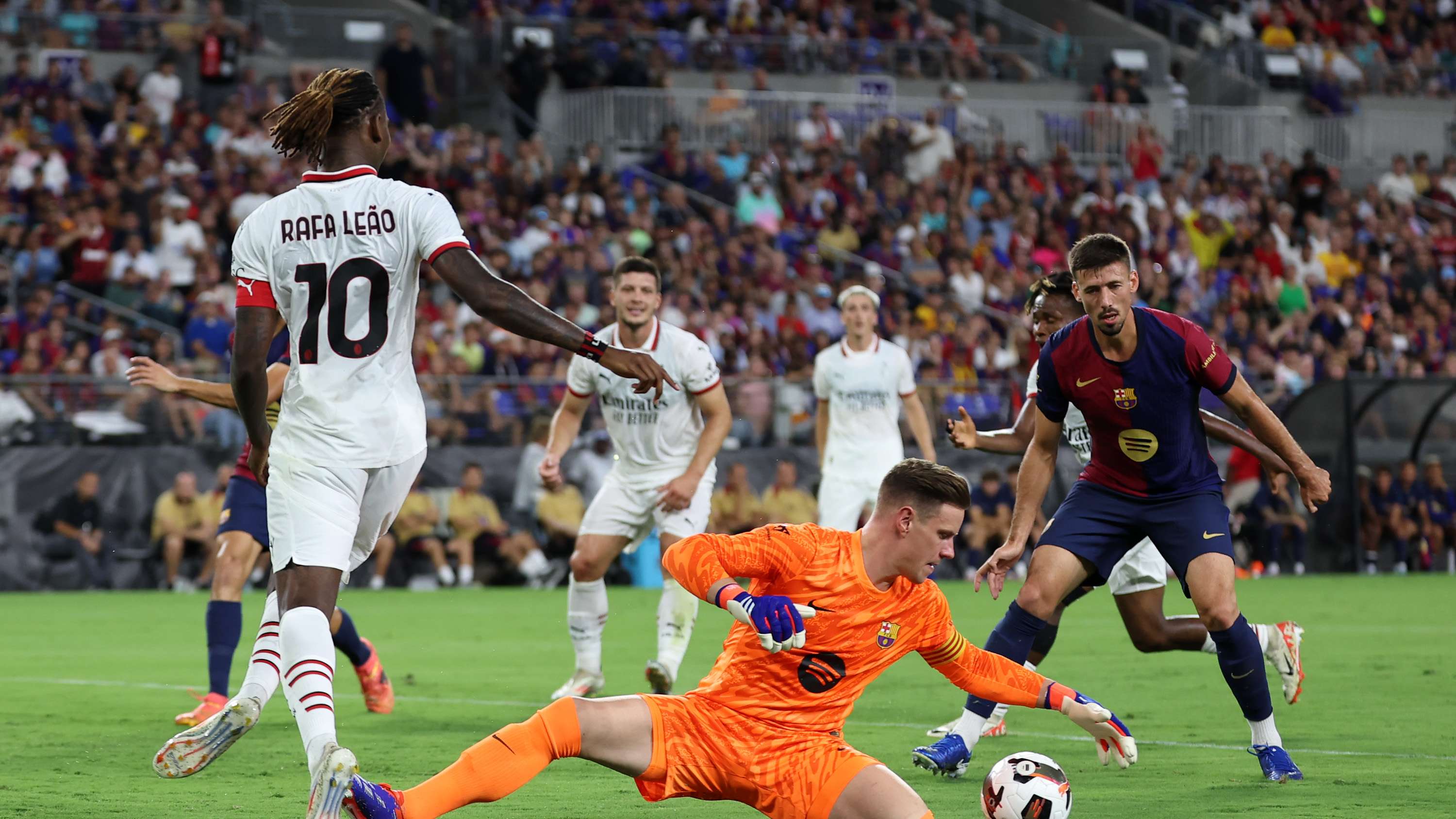 FC Barcelona v AC Milan - Pre-Season Friendly