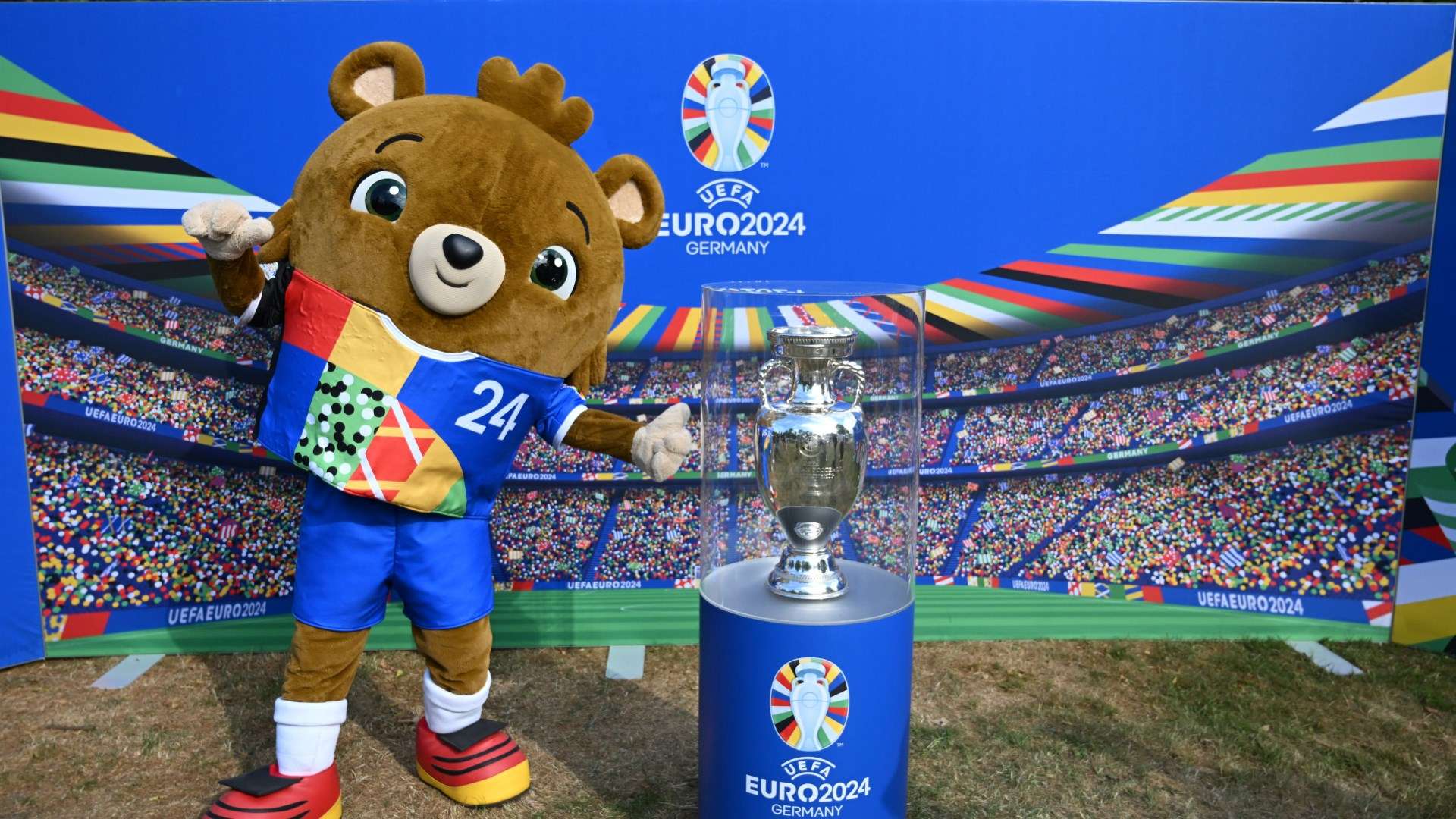 Euro 2024 trophy