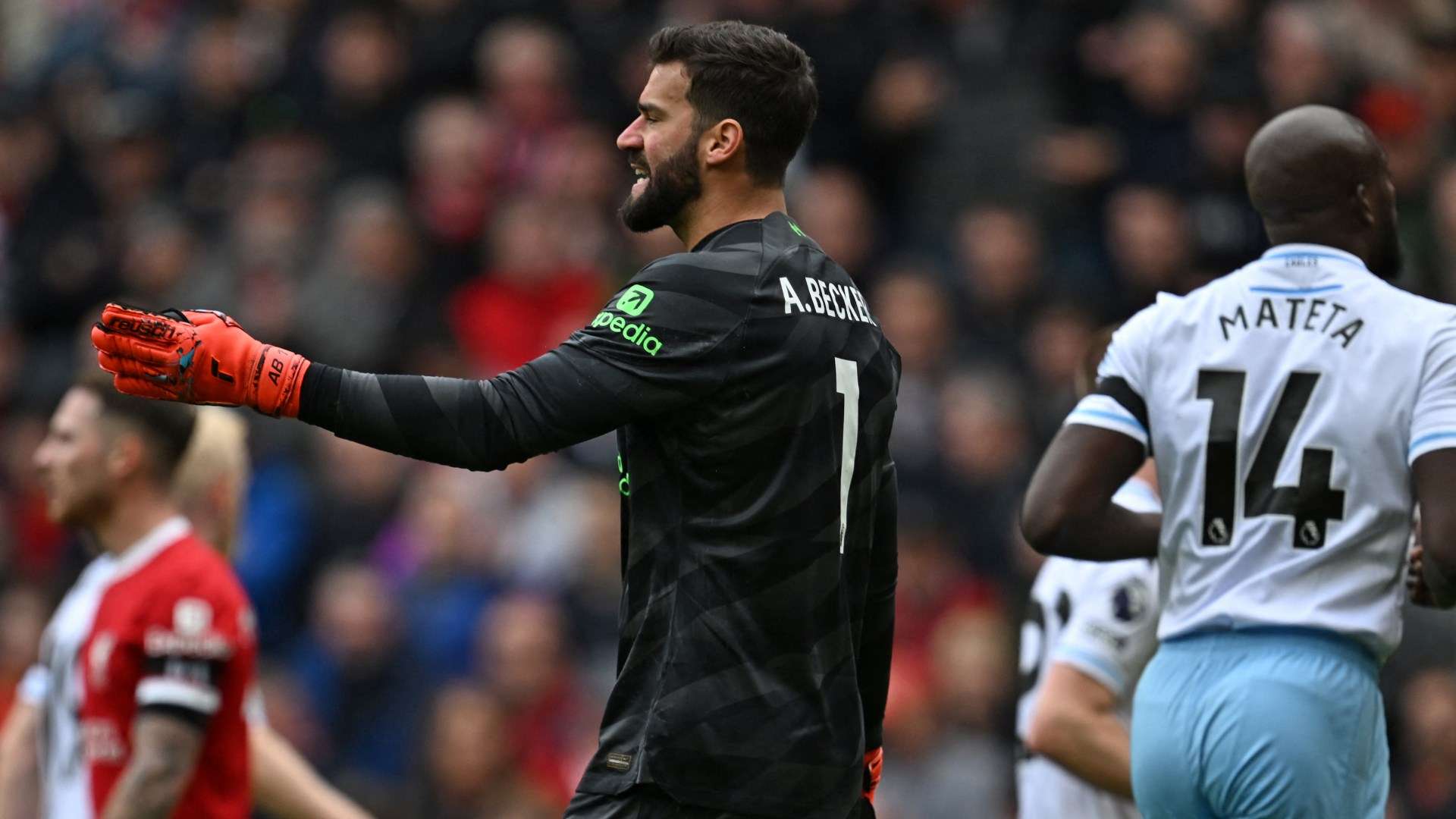 Alisson Becker Liverpool 2023-24