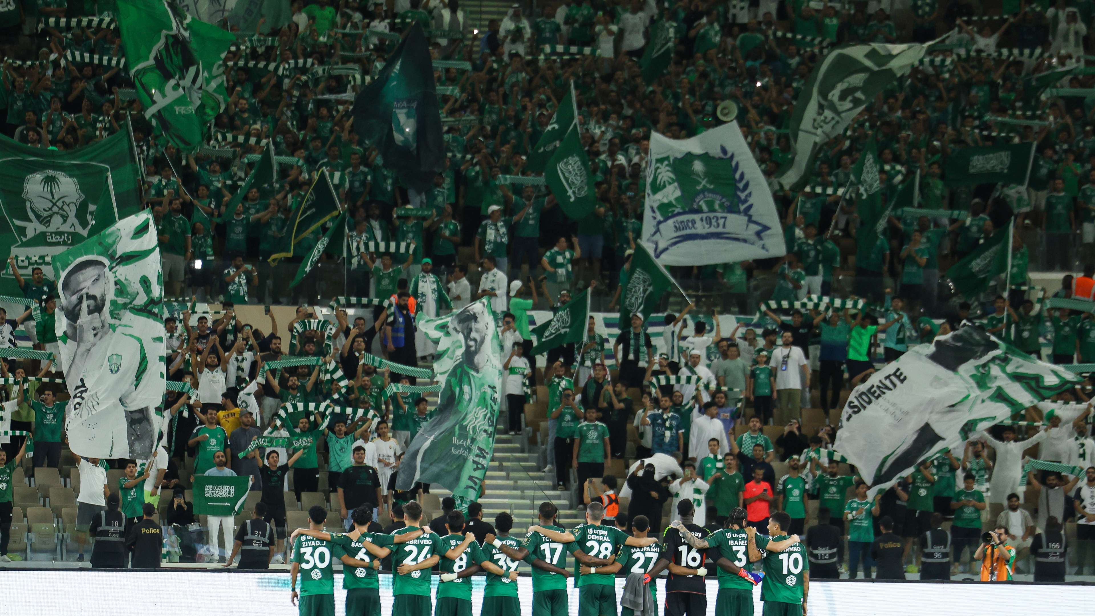 Al Ahli v Al Jndal: The King