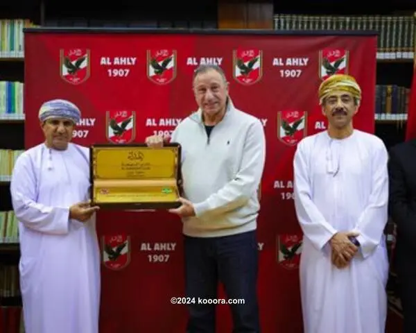 هل يوقع الأهلي عقوبات على لاعبيه بعد الخسارة من باتشوكا؟.. مصدر يجيب 