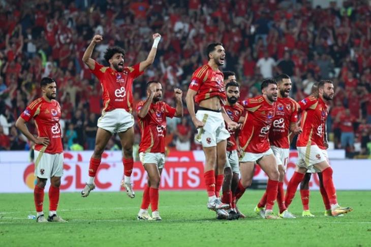 بروسيا دورتموند يصل مقر الإقامة في لندن قبل مواجهة الريال 