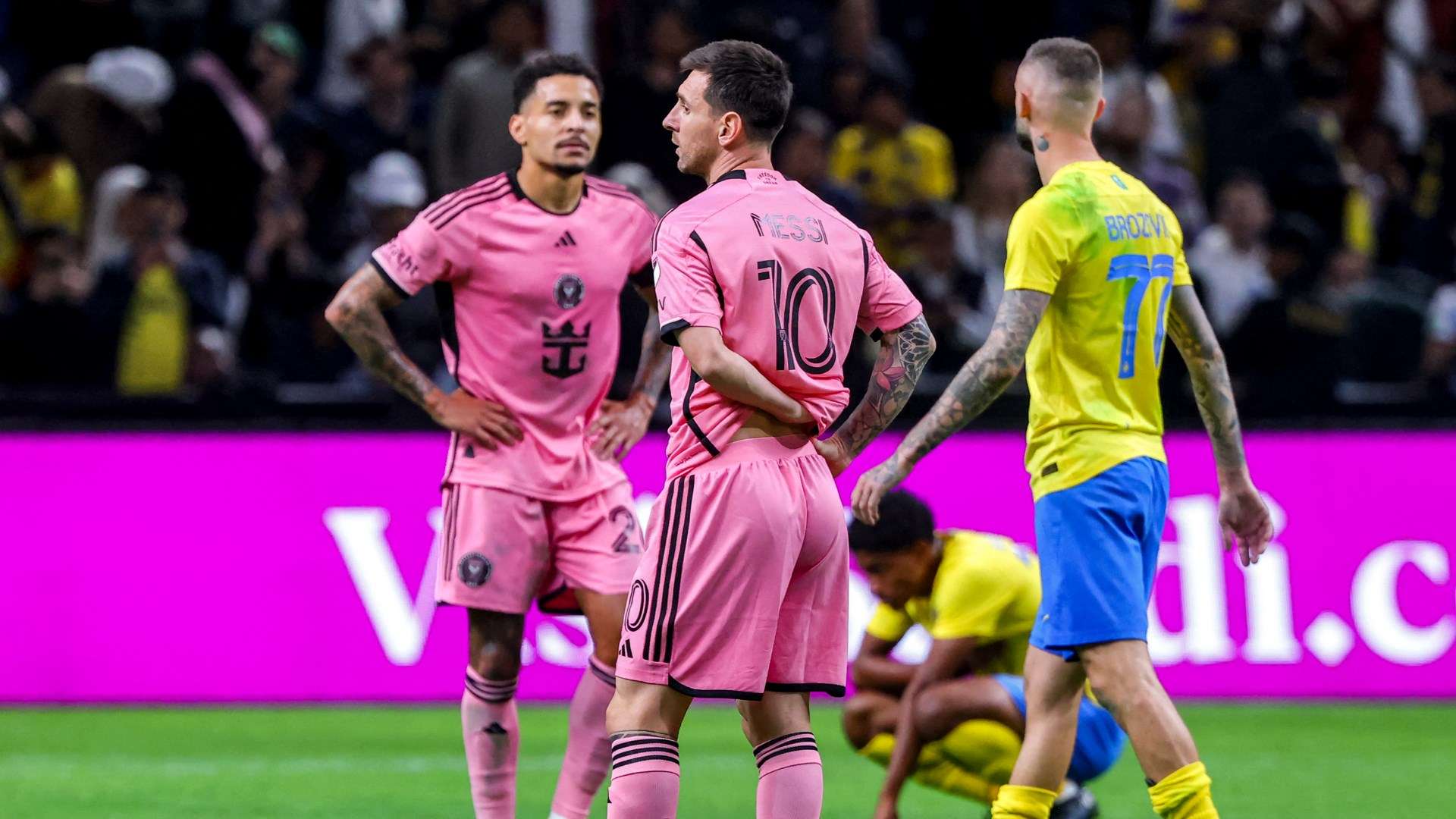 فيديو | حارس الفيحاء يستفز ساديو ماني .. وهكذا رد نجم النصر بعد تسجيله هدفين! | 