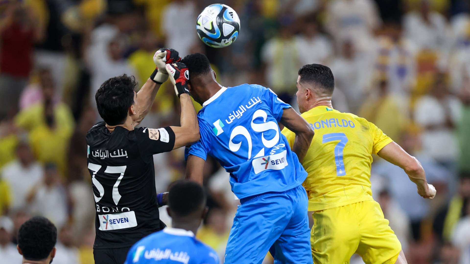 موعد سفر الهلال إلى الإمارات لمواجهة العين 