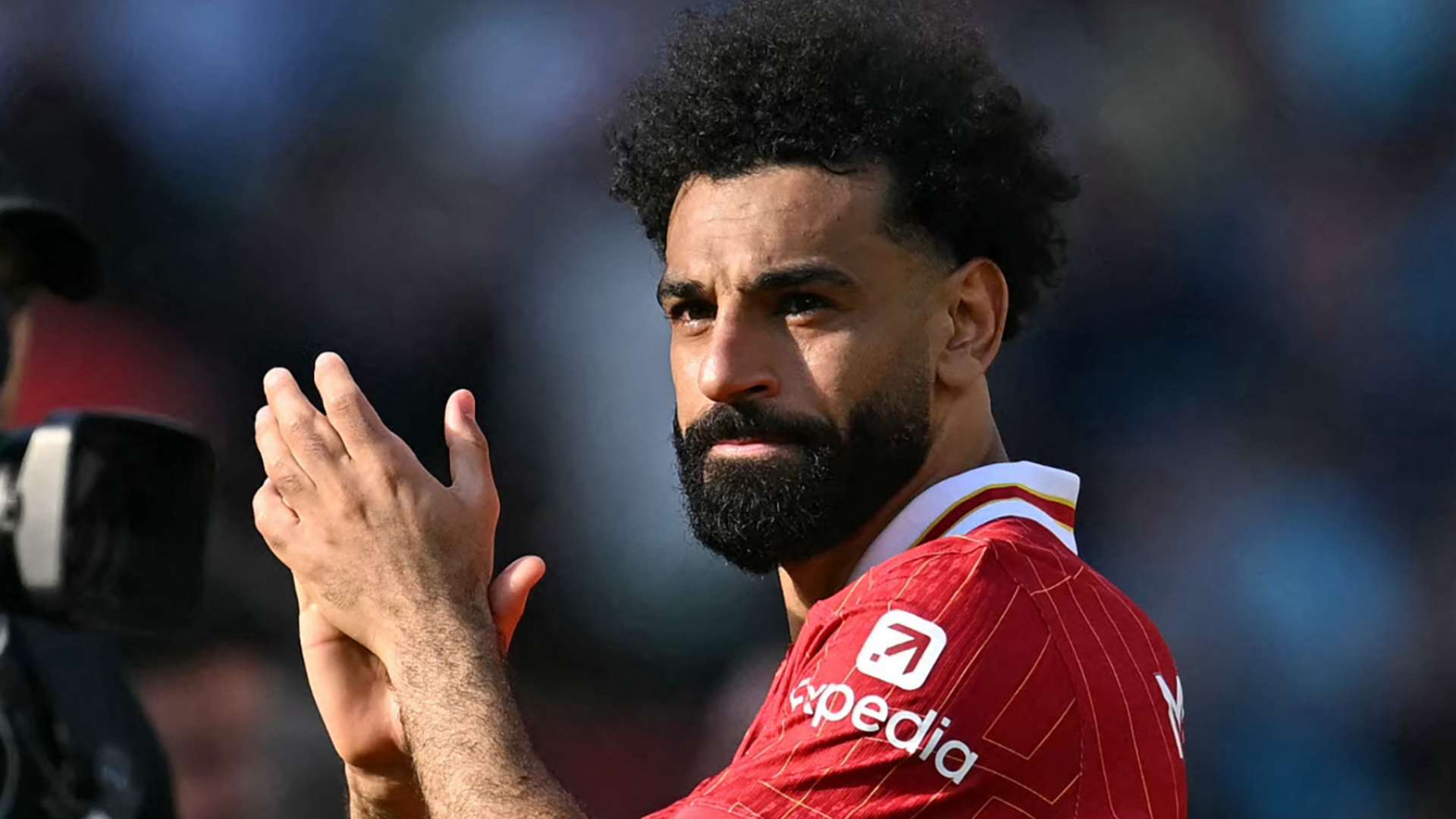 فيديو من وصول لاعبي اليونايتد إلى ملعب أولد ترافورد قبل مواجهة شيفيلد 