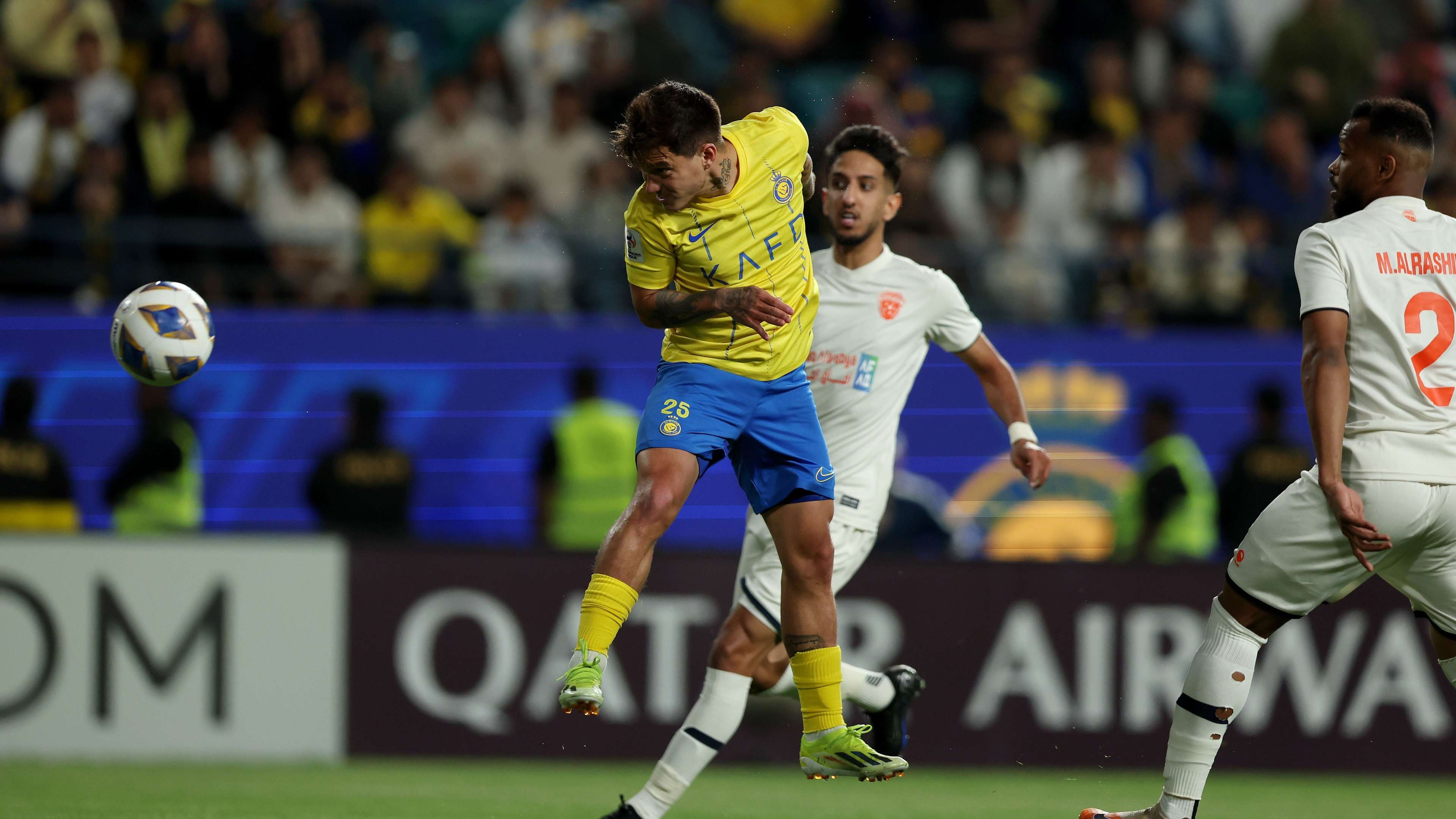 شاهد … الاتحاد يتفوق على الهلال في كل شيء هذا الموسم 