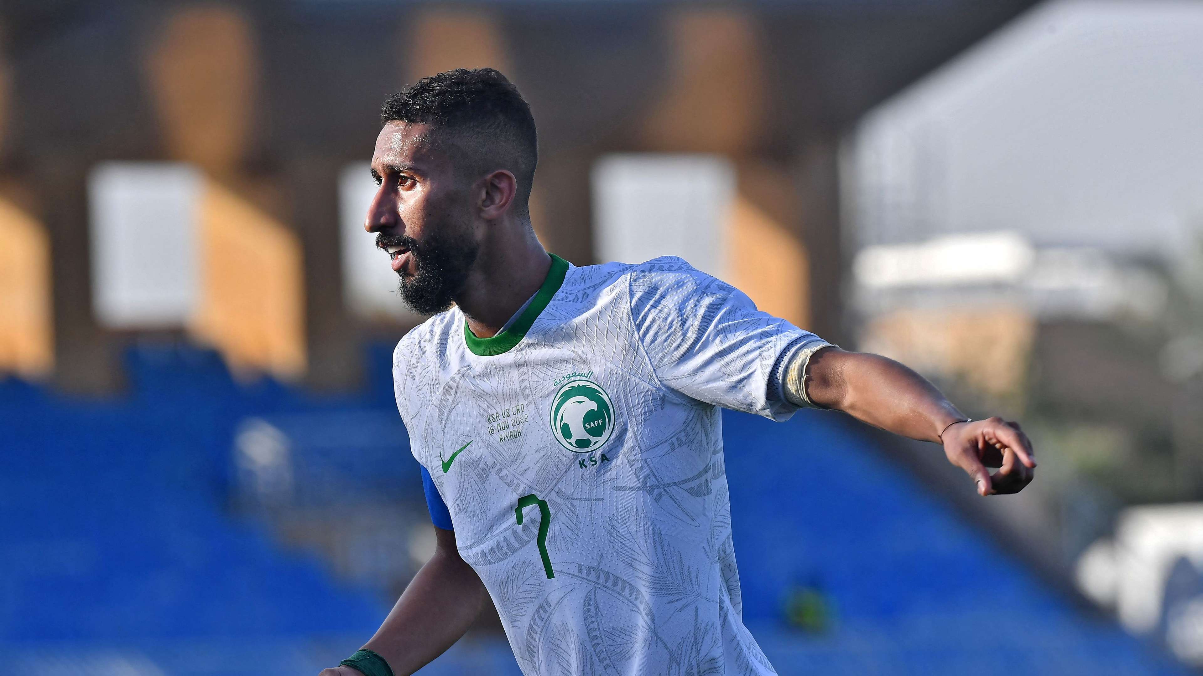 الاتحاد ضد الهلال.. الزعيم يتفوق 2-1 فى شوط مثير بنهائي السوبر السعودي 