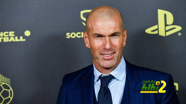 بدون ميسي ورونالدو.. مودريتش يفاجئ الجميع بتشكيلة أساطير كرة القدم 