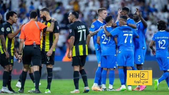 "بعد أن أخرسهم قام بتصرف غريب آخر" .. فيديو جديد يورط ساديو ماني مع جماهير النصر | 