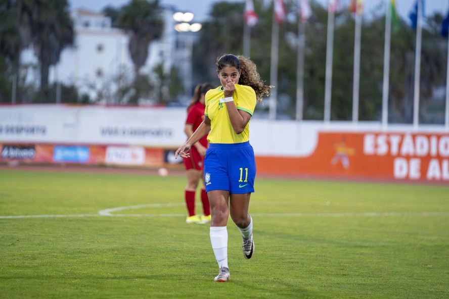 "لا رونالدو ولا غيره" .. النصر يتسبب بسخرية إماراتية لاذعة من الدوري السعودي | 