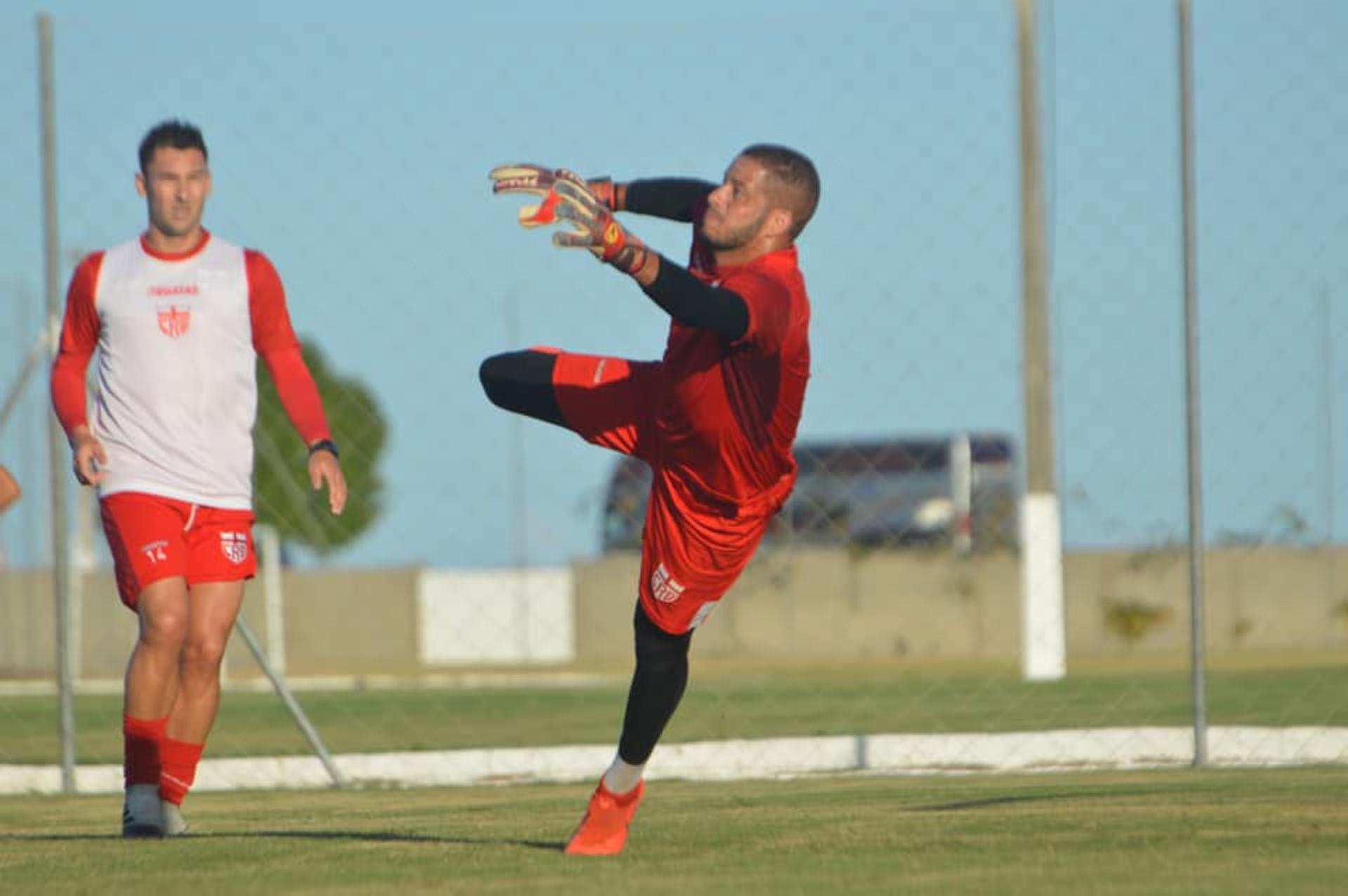 كيروش يعتذر عن عدم تدريب الزمالك ويرفض العودة لمصر حاليًا 