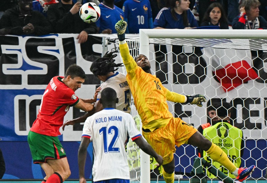 صلاح يتصدر جلسة تصوير منتخب مصر قبل أمم إفريقيا 