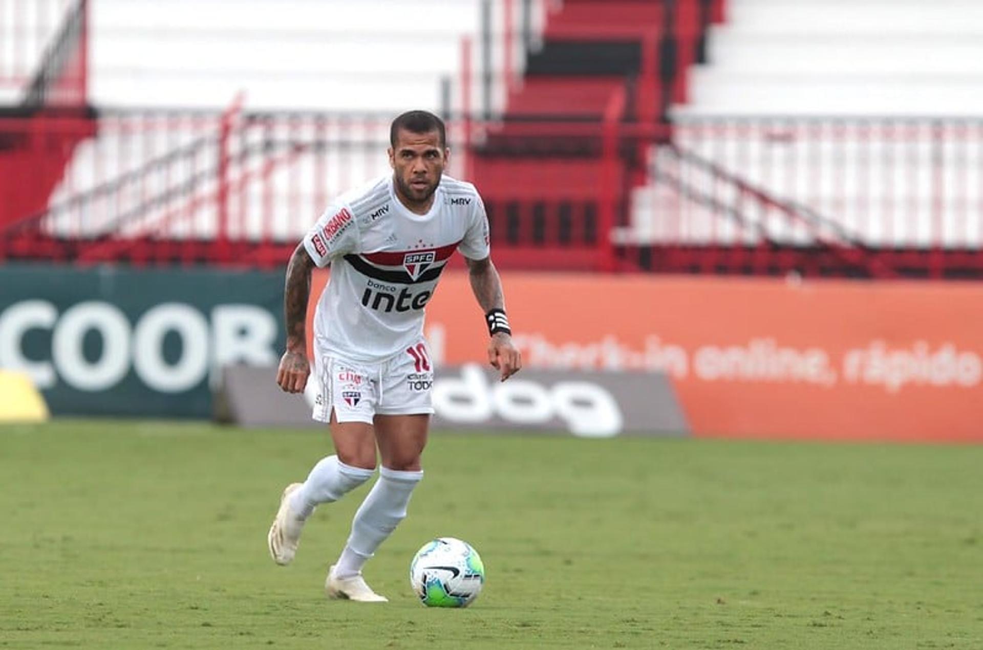 بعد الاتفاق مع نجم الاتحاد .. نيوم يخطط لخطف لاعب الهلال أيضًا! | 