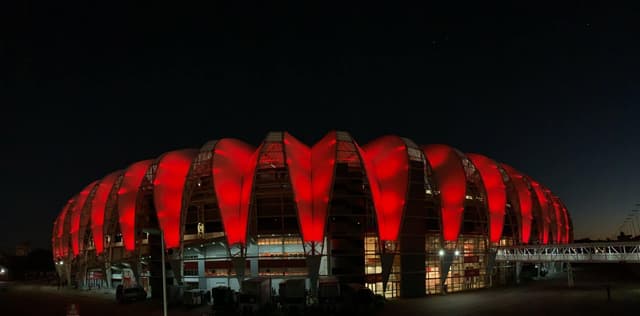 برشلونة و ريال مدريد متعادلان ينتظران الحسم غدا الاثنين 