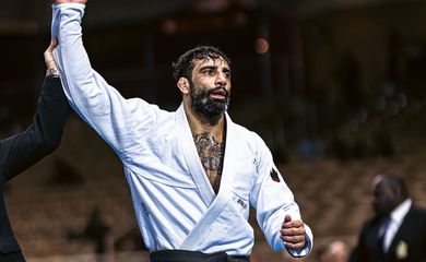 الهلال بطل الشتاء في الدوري السعودي 