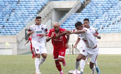 مدرب تونس: منتخب جنوب أفريقيا يمتلك مجموعة ممتازة والتحكيم حرمنا من ركلة جزاء 