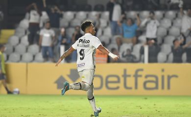 جوميز يطالب الزمالك بإبعاد اللاعبين عن العروض والتجديد 