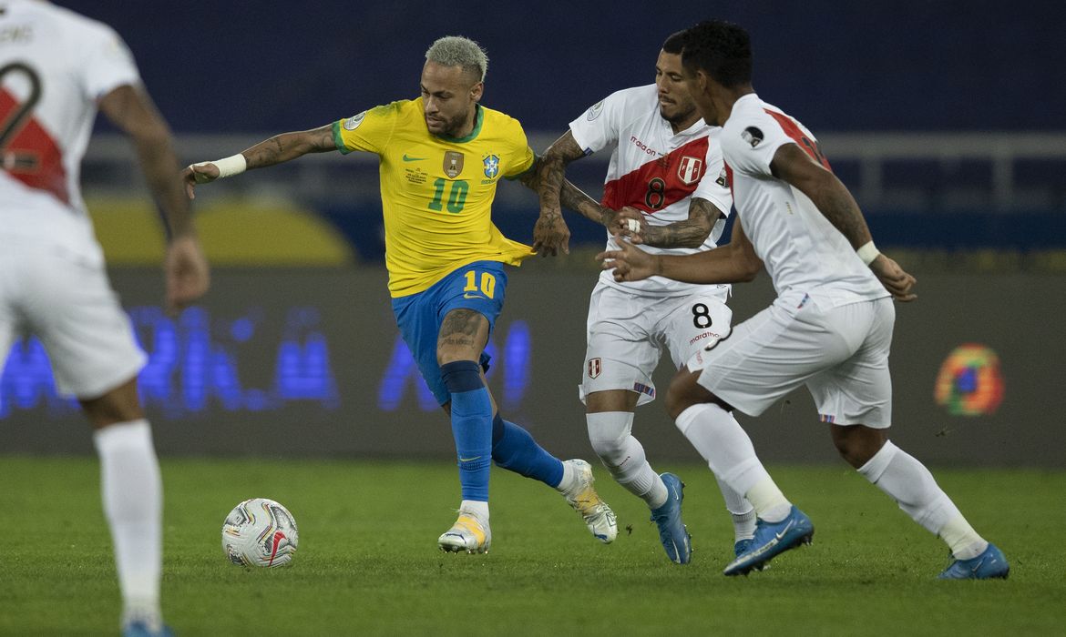 جيسوس يفاجئ لاعبي الهلال بقرار غير متوقع! - Scores 