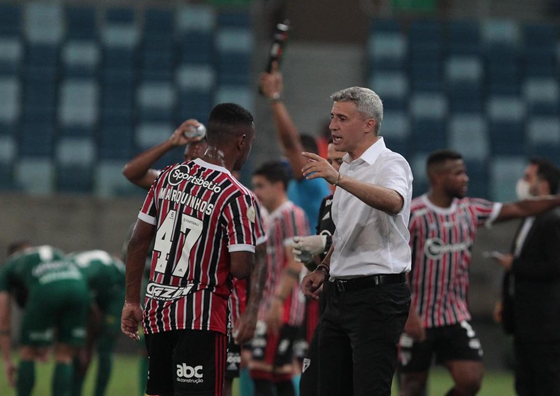 سعود عبد الحميد لاعب الهلال السعودي يوافق على الانتقال لـ أستون فيلا 