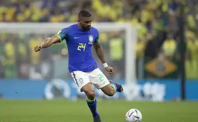 دليل على استمرار لويس كاسترو مع النصر الموسم المقبل 