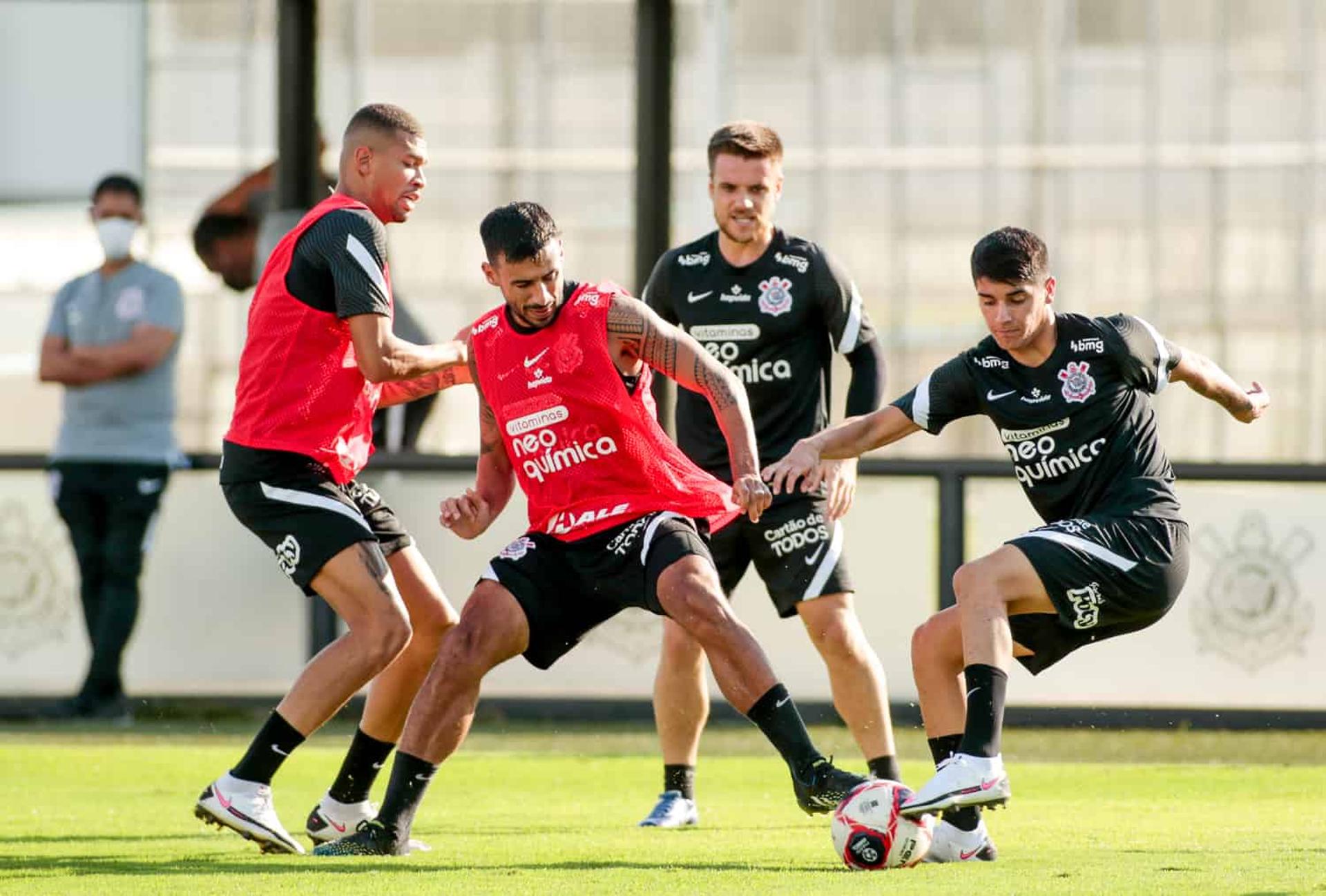 جارسيا يعلن قائمة منتخب قطر الرسمية في خليجى 26 