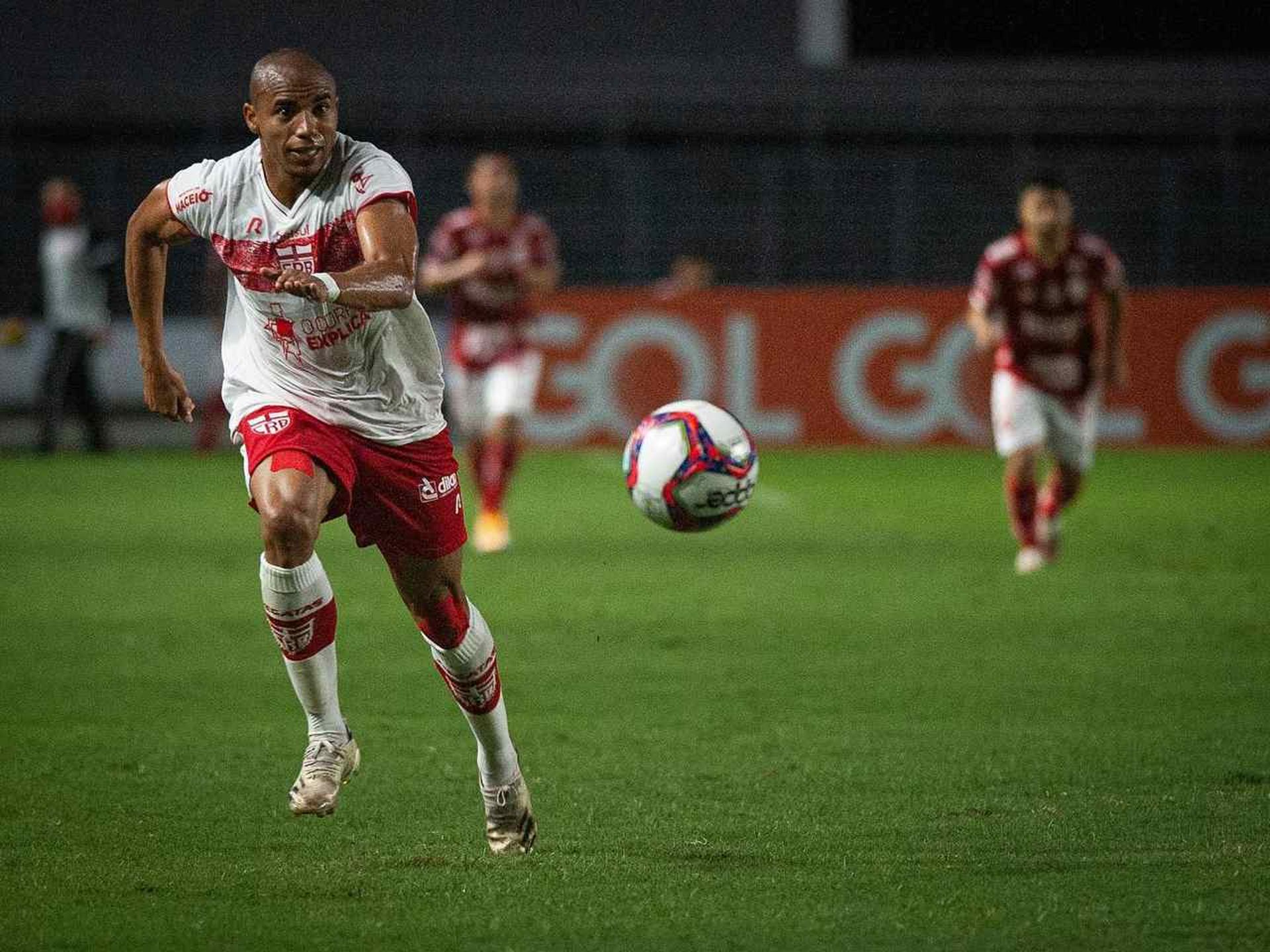 نجم إنتر ميلان مطلوب في الدوري السعودي  