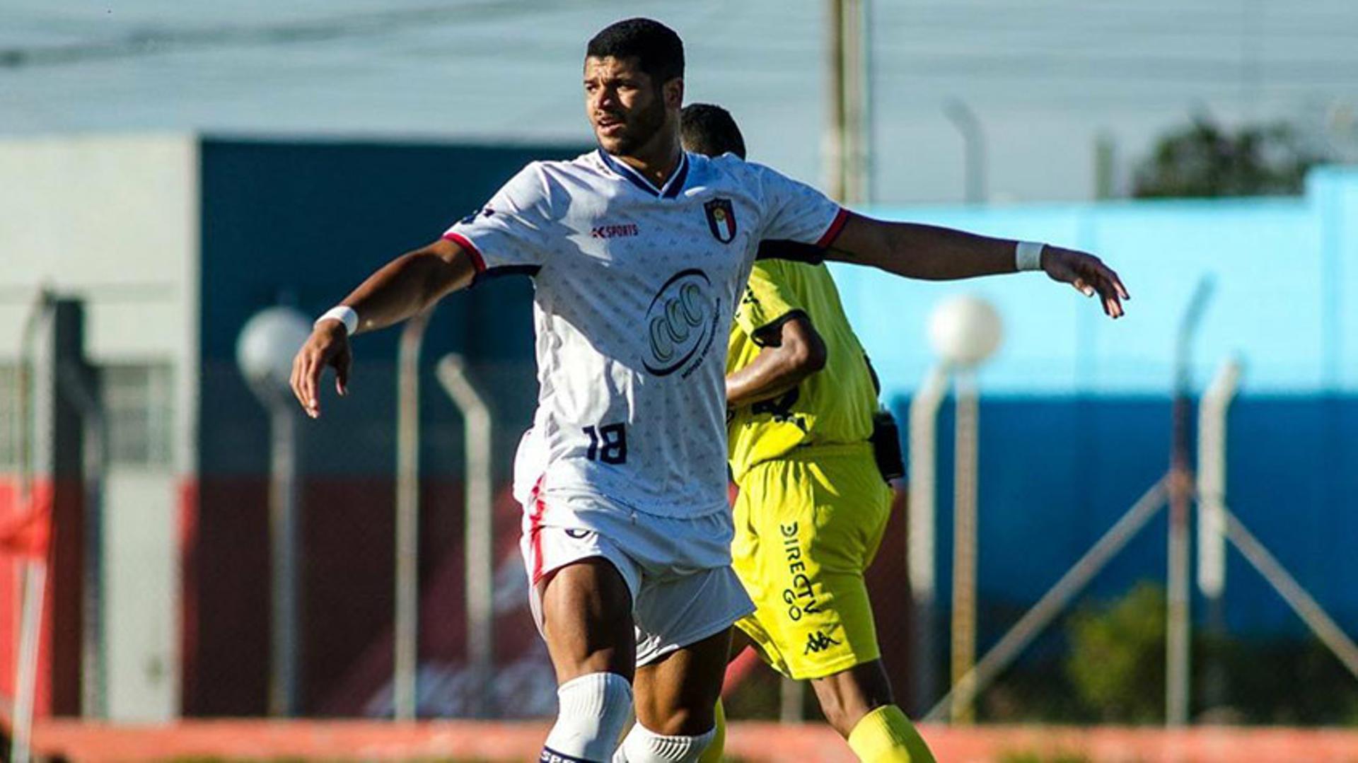 قبل مرحلة الحصاد .. الكشف عن موعد عودة سلطان الغنام إلى مباريات النصر | 