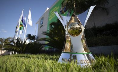 المنتخب السعودي يصل ملعب مباراة عمان 