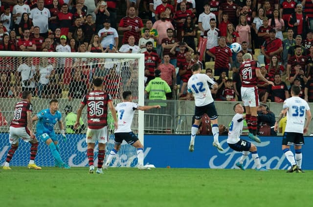 بيدري: الجيل السابق من منتخب إسبانيا صعب المهمة علينا 