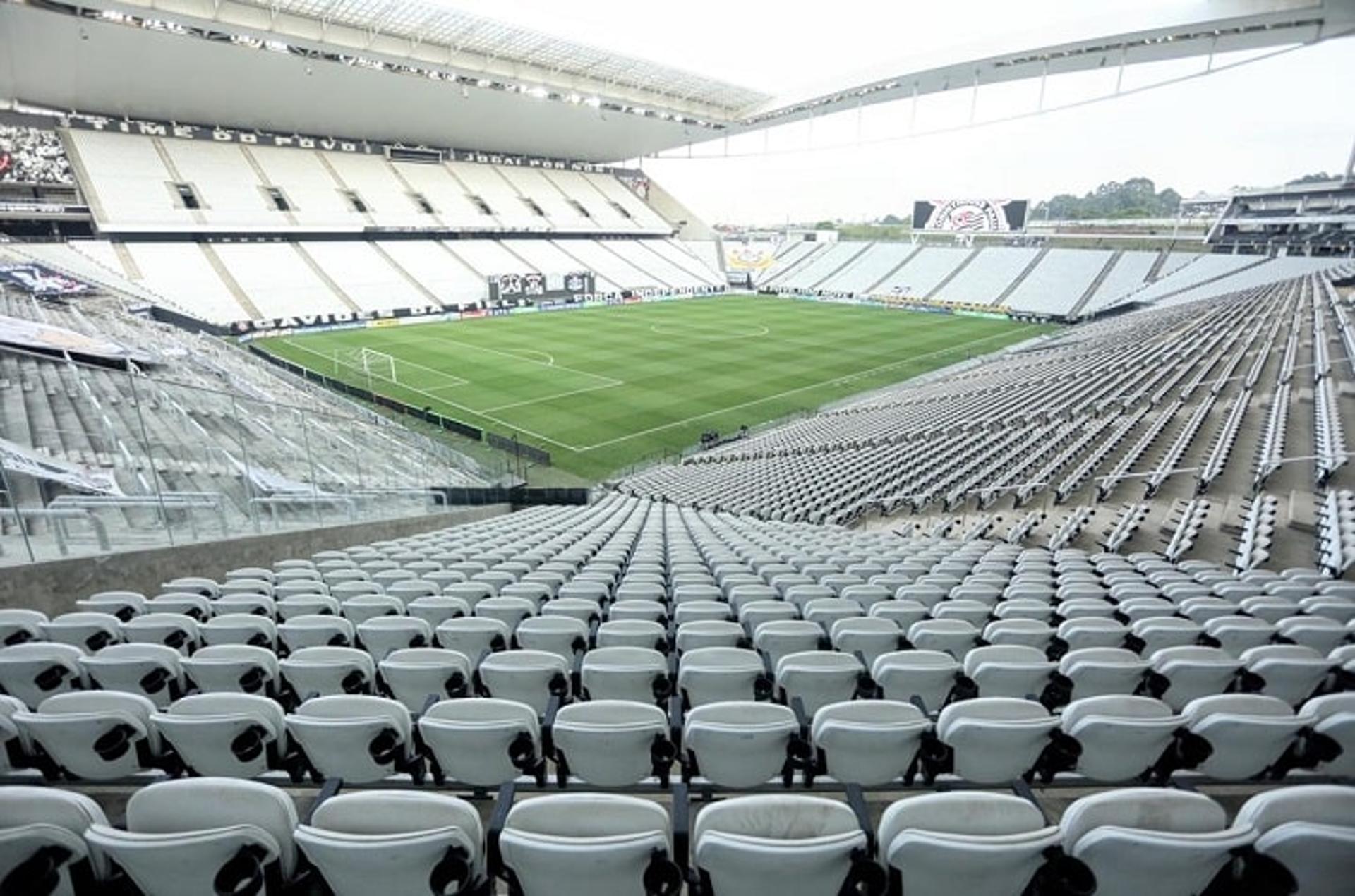 شغب وهداف خفي وصواريخ تعشقها الجماهير .. ظواهر مُلفتة في دور المجموعات ليورو 2024 | 