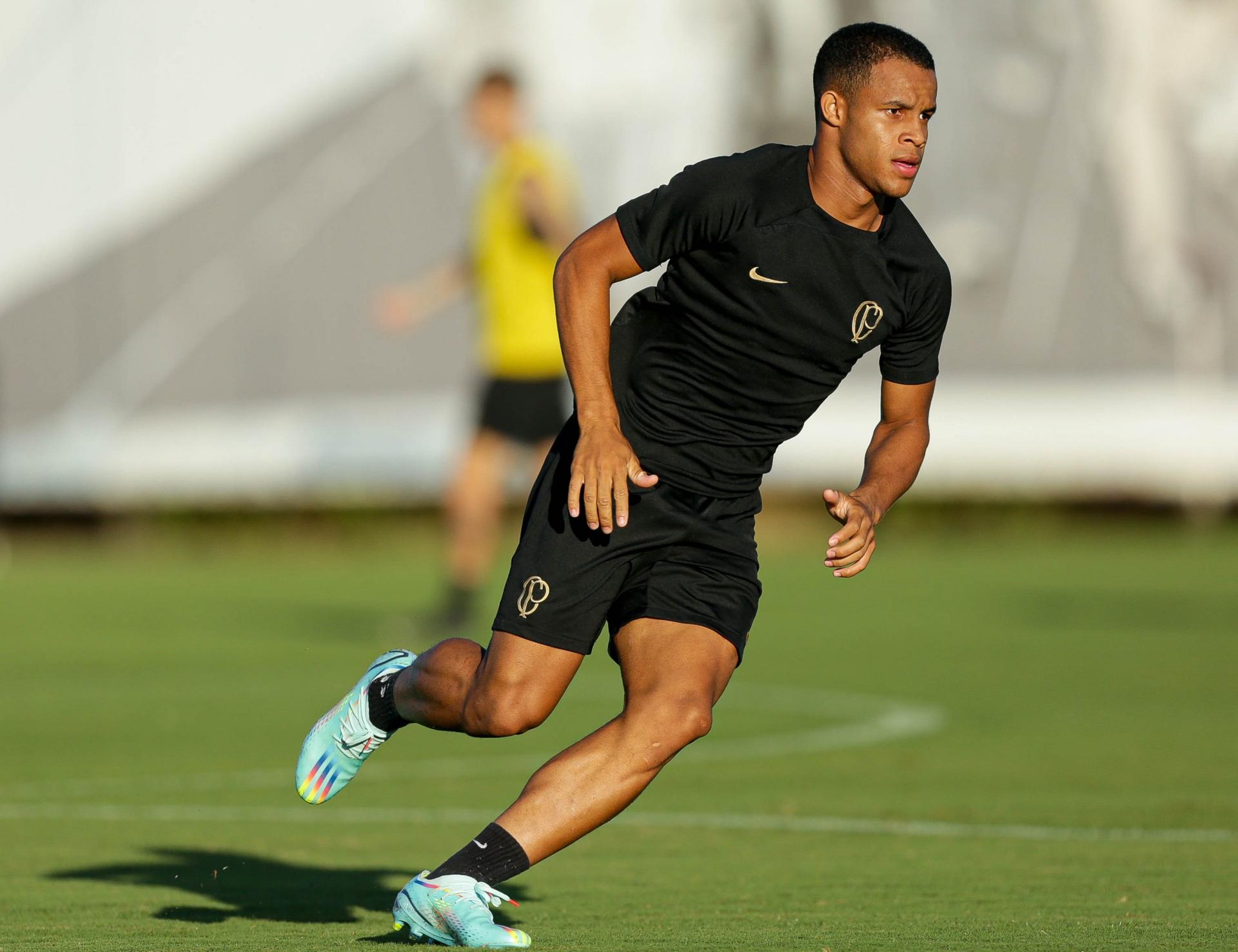 تشكيل الهلال الرسمي لمواجهة الاتحاد في قمة الدوري 