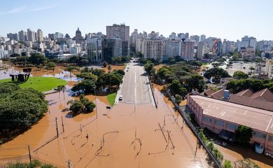 رسميا.. فيتور بيريرا مدربا لوولفرهامبتون 