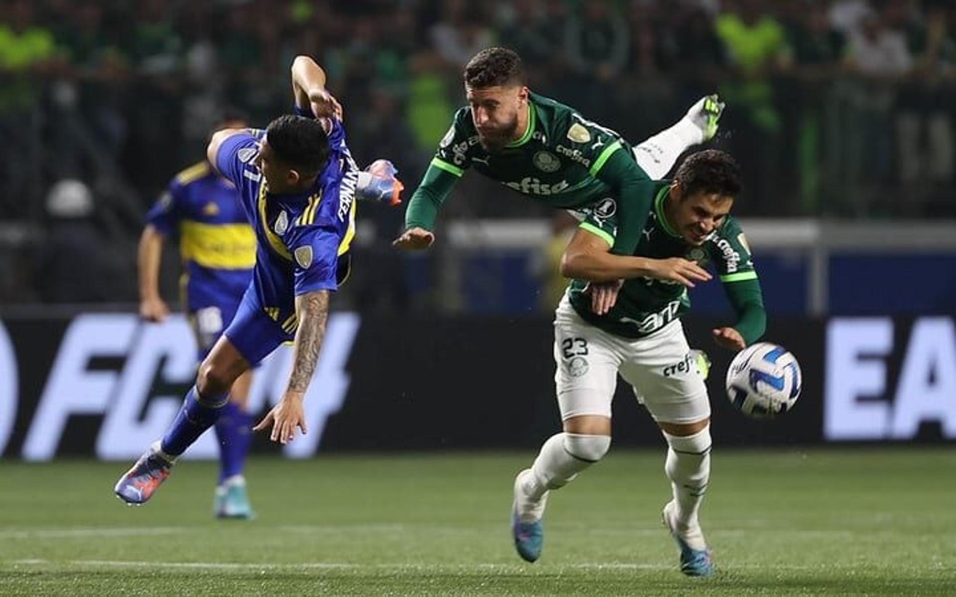 بعد انتقال نيمار للهلال .. كريستيانو رونالدو يتفاوض مع نجم عالمي للانضمام إلى النصر! | 