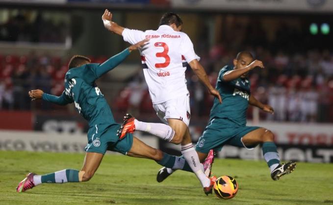 مدافع بنفيكا يغلق الباب أمام مانشستر يونايتد من أجل الانتقال لريال مدريد | 