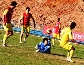 فيديو: لحظة مغادرة بنزيما المستشفى بعد إجراء الفحص الطبي 