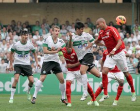 شاهد بالصورة : اللقطة الأطرف في مباراة المغرب والبرتغال 