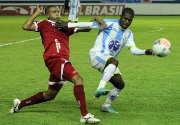 فيديو: الطائي يسجل الهدف الأول في شباك الهلال 